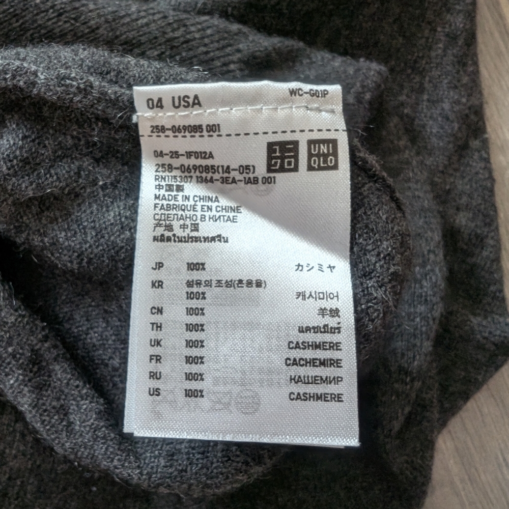 Uniqlo Cashmere Dark Gray V-neck Sweater Medium - Picture 3 of 3
